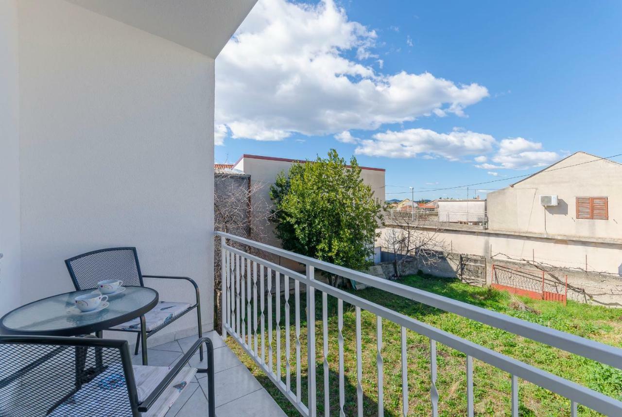 Apartments Danica Pirovac Exterior photo